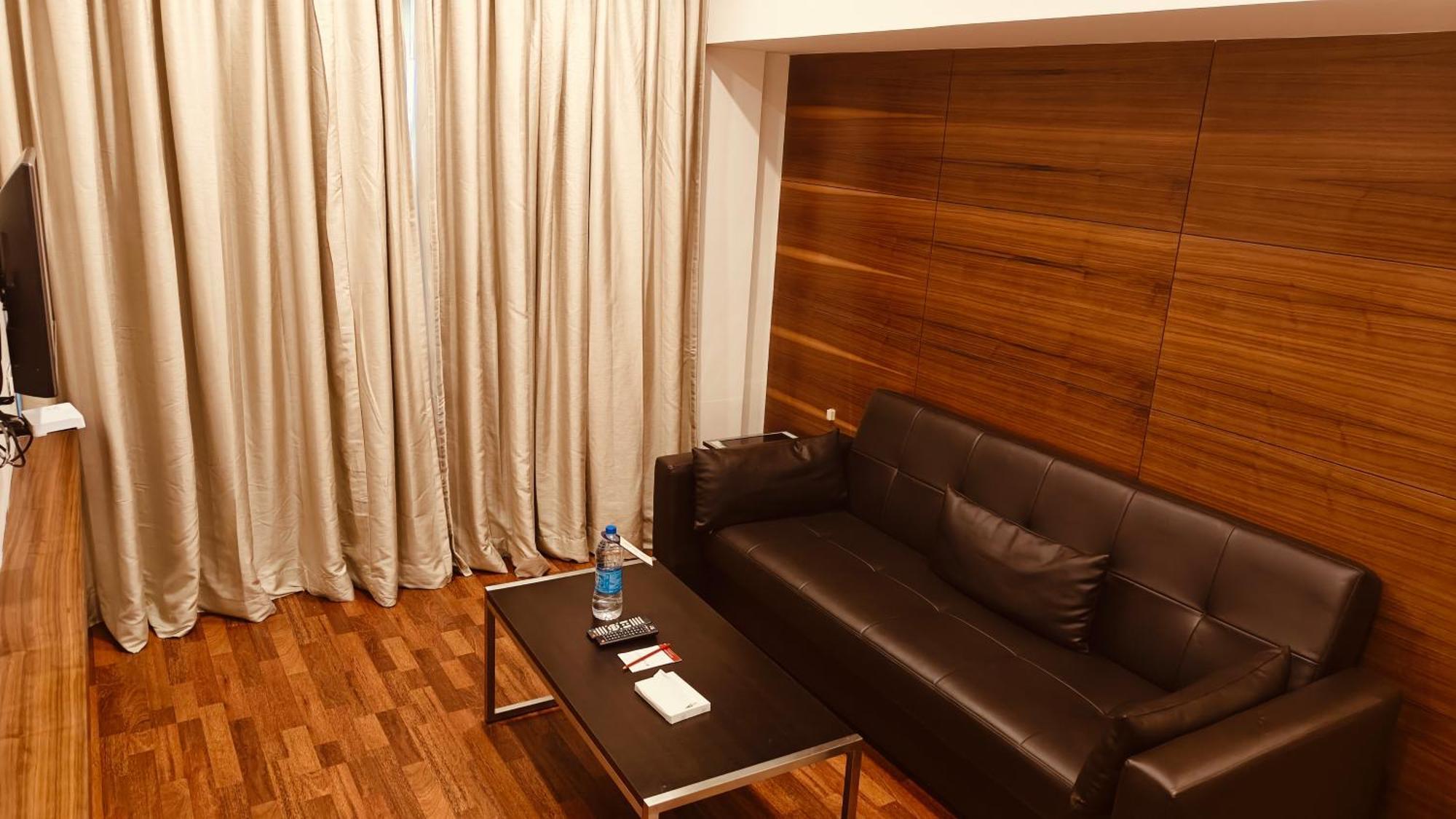Khanna Fiesta Vellore Exterior photo